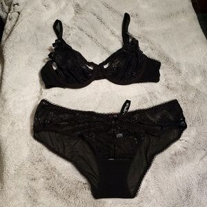 Bra and underwear set